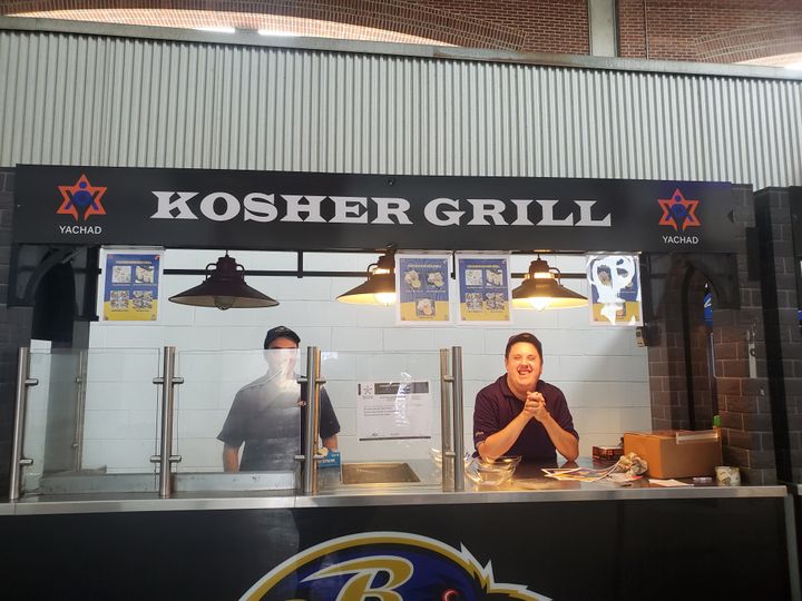 First-Ever “Yachad's Kosher Grill” Stand at Baltimore Ravens' M&T